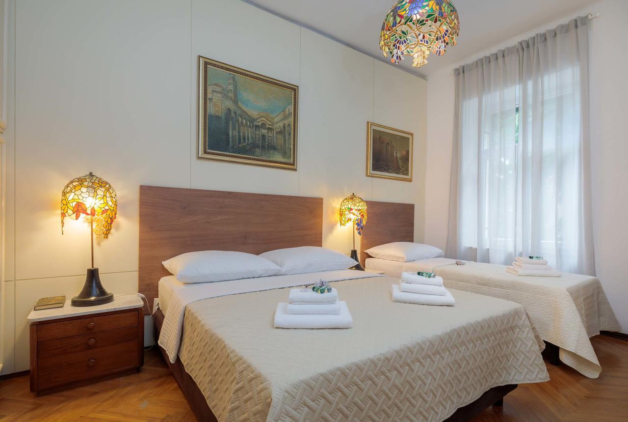 Plr-royal Luxury Apartament *